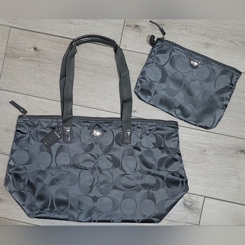 🐎 Used Satin Large Gray Coach Print Shopper Tote/Small Zip Purse